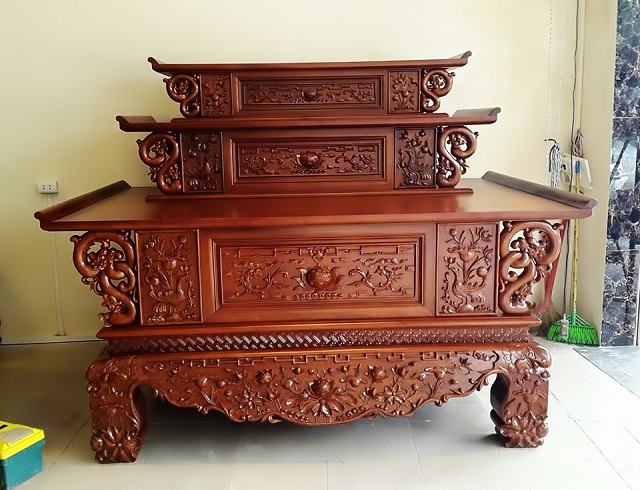 Ý nghĩa đặc biệt của cấu trúc sập thờ tam cấp Ý nghĩa đặc biệt của cấu trúc sập thờ tam cấp
