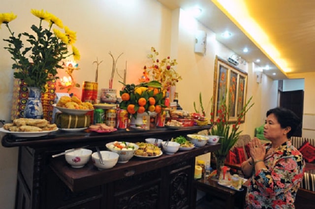 Lập bàn thờ riêng cho những người mới mất Lập bàn thờ riêng cho những người mới mất