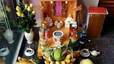 Thắp hương thần tài mấy nén là phù hợp