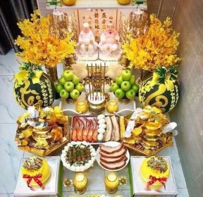 Bàn thờ Thần Tài nên cắm hoa gì?