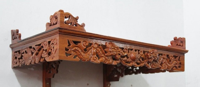 Bàn thờ treo tường chạm khắc rồng truyền thống Bàn thờ treo tường chạm khắc rồng truyền thống