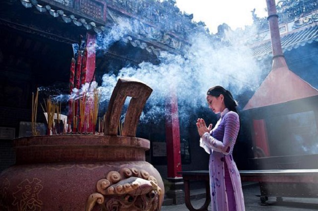Nên làm gì trong tháng 7 cô hồn