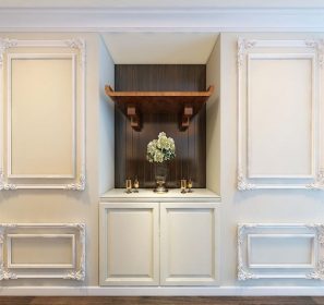 Bàn thờ gia tiên nên treo thấp hơn bàn thờ Phật